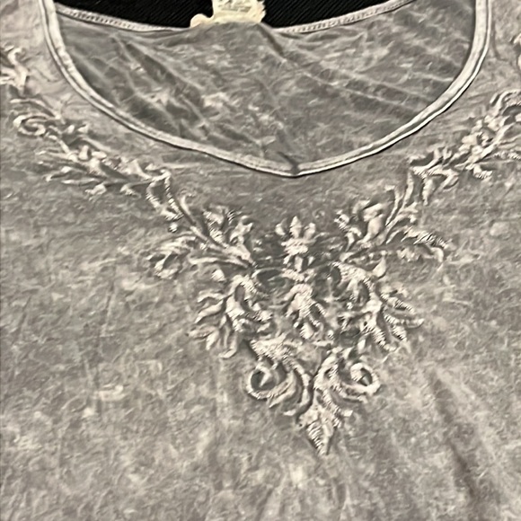 Gimmicks by Buckle tunic top - Picture 8 of 16